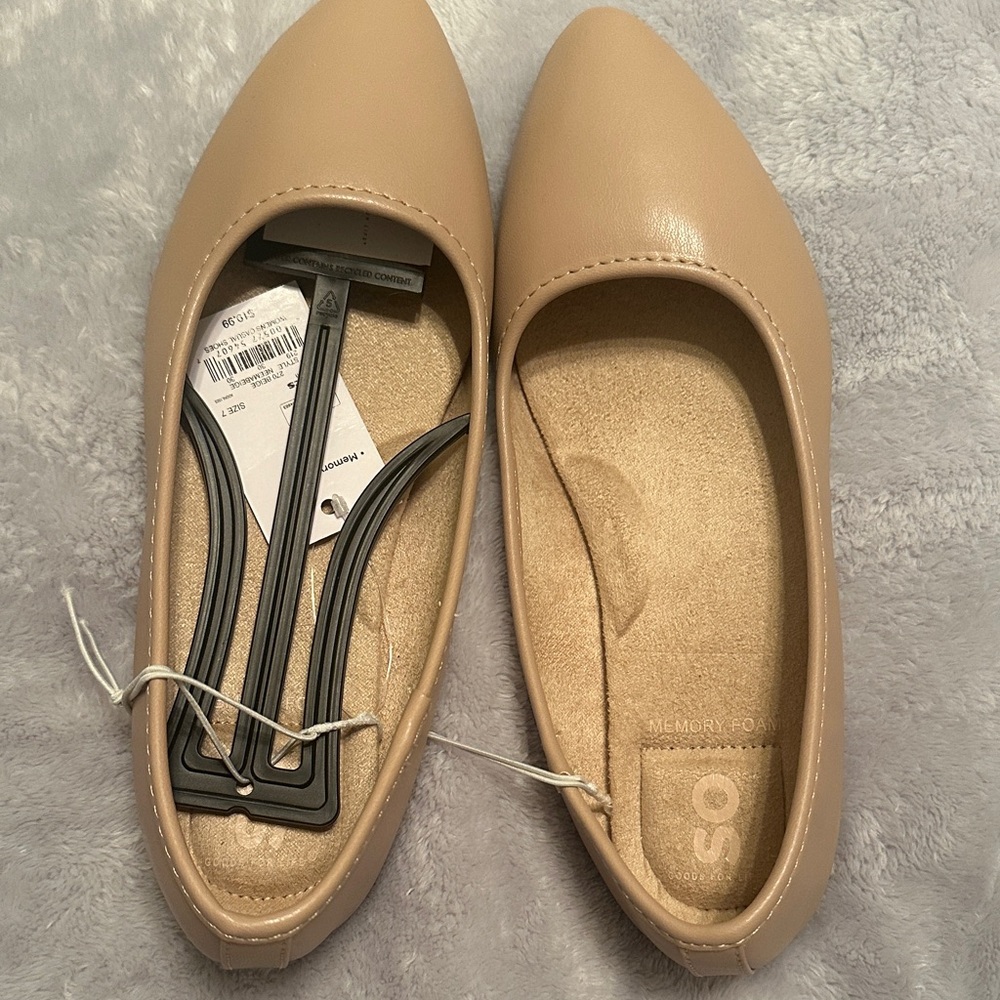 SO Women's Beige Flats